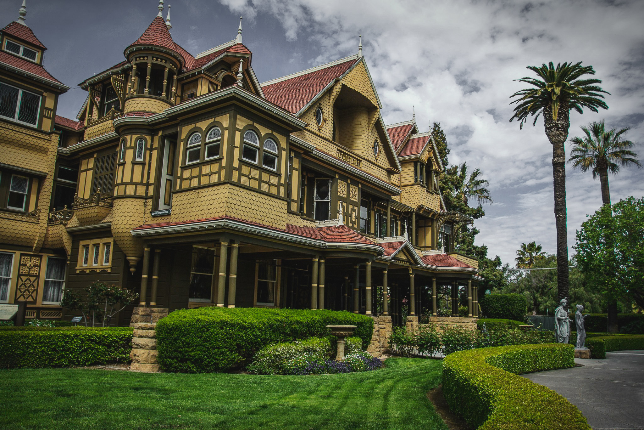 The Real-Life Locations That Inspired Disneylands' Haunted Mansion 3