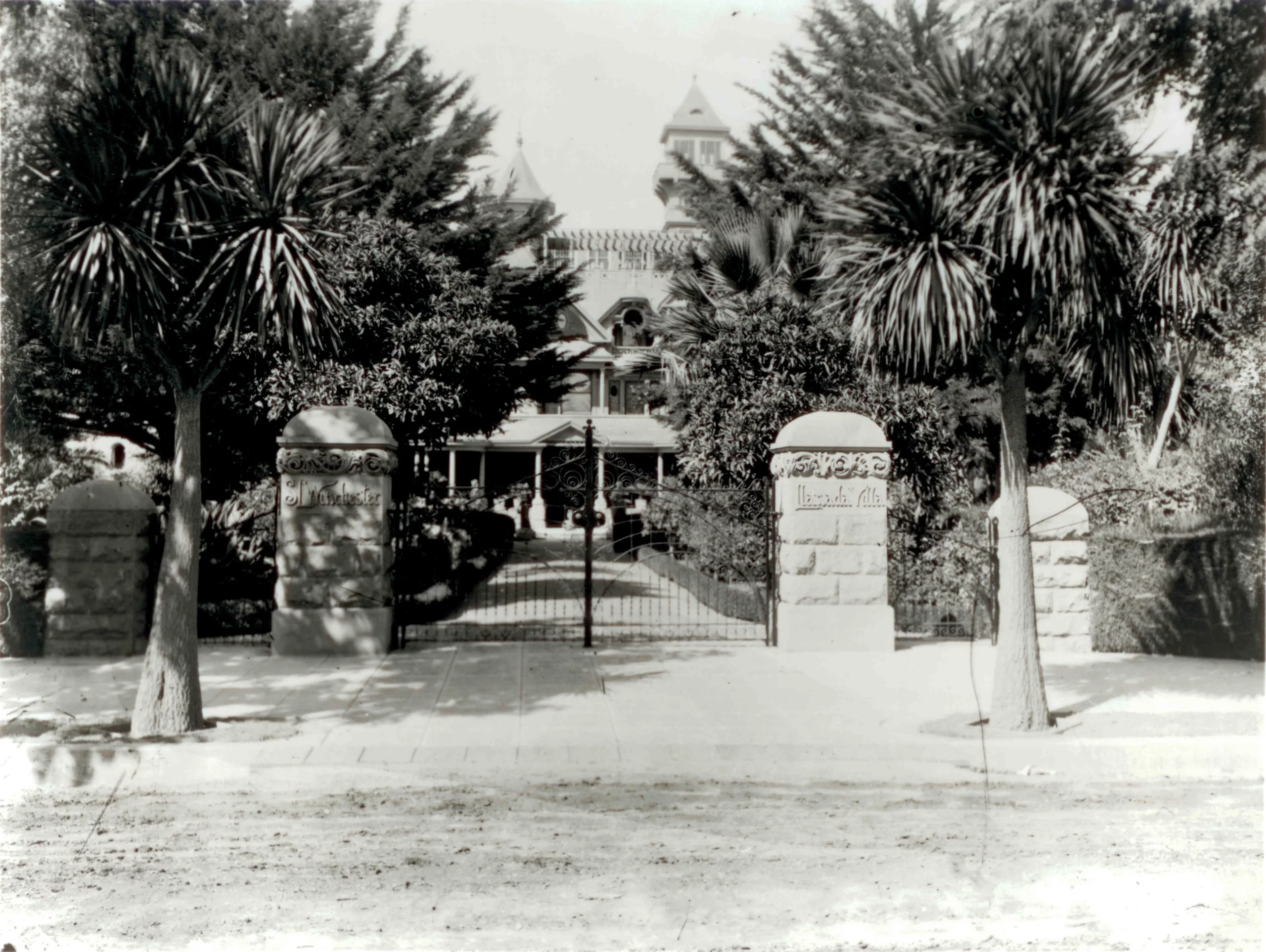 Front gates of Sarah's home before the 1906 earthquake.

Source: John Hansen Family Albums, Credit to History San Jose